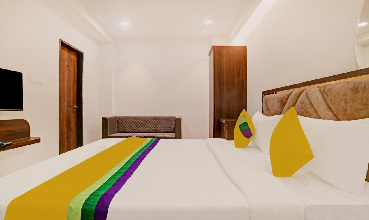 Itsy Hotels Phoenix Indore Bagian luar foto