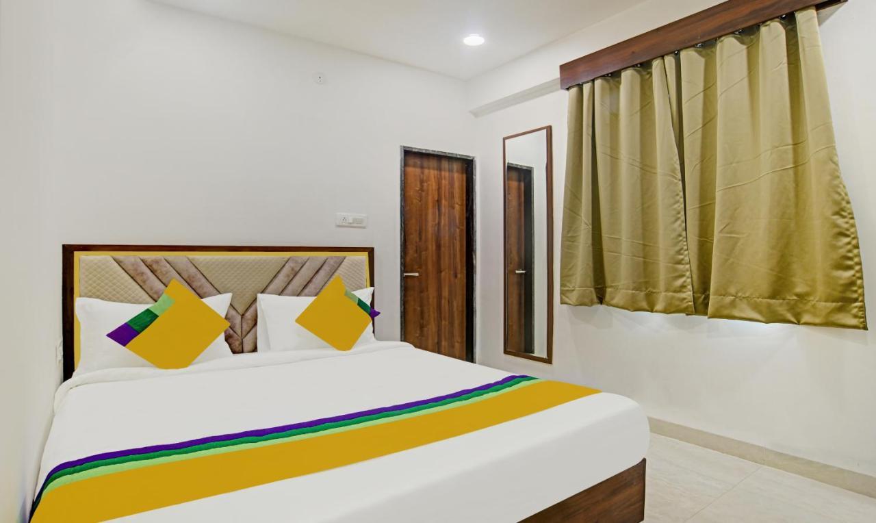 Itsy Hotels Phoenix Indore Bagian luar foto