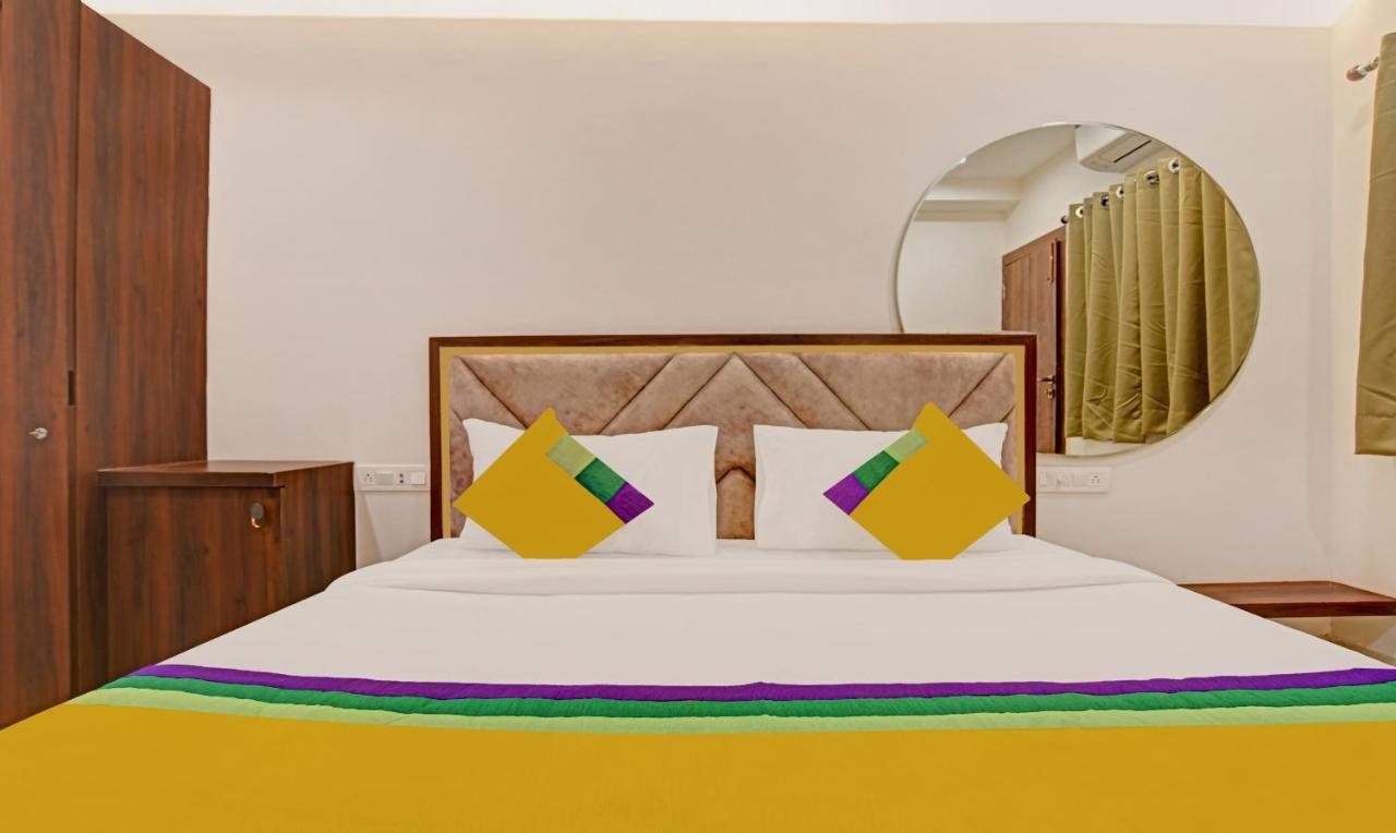 Itsy Hotels Phoenix Indore Bagian luar foto