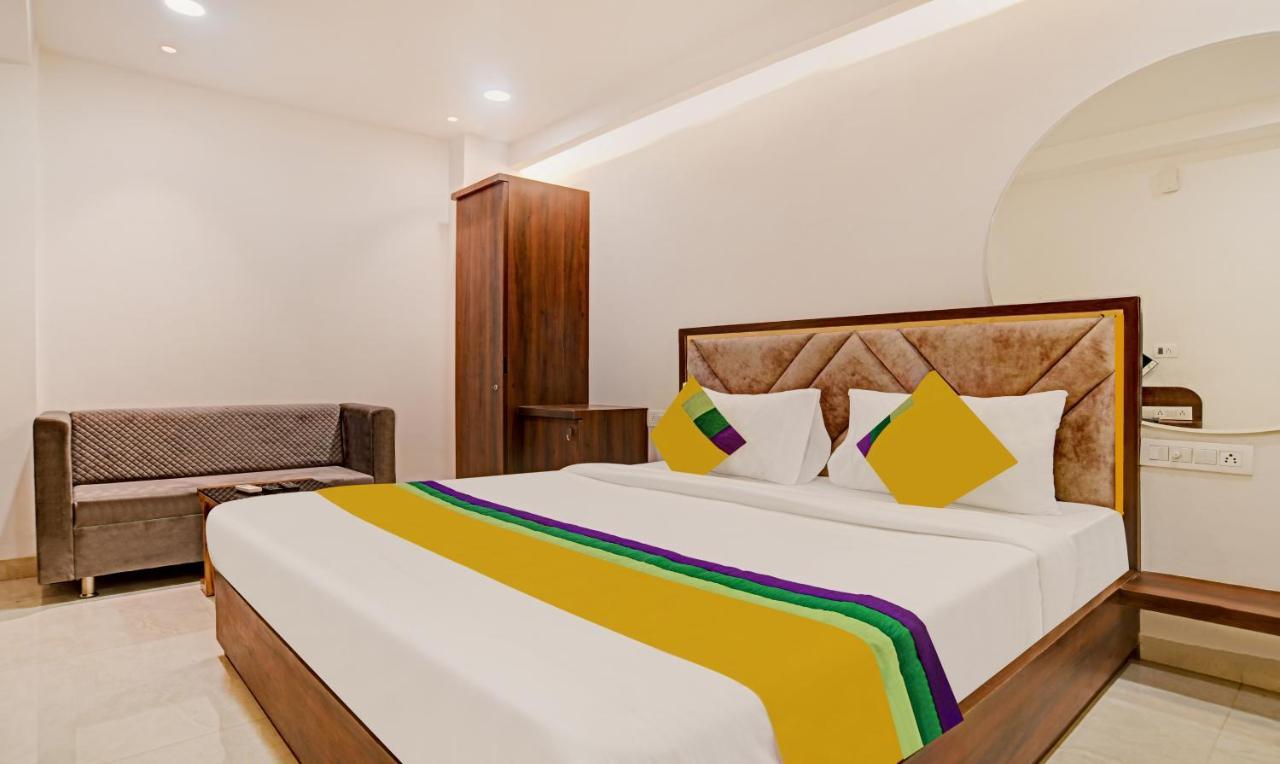 Itsy Hotels Phoenix Indore Bagian luar foto